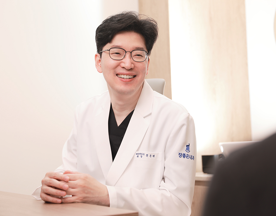 원장 김윤재 이미지